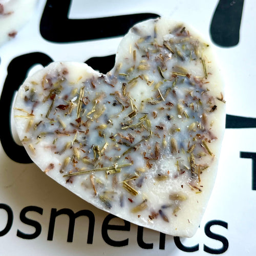 Barre de massage fondante aux huiles essentielles de lavande et de bergamote en forme de cœur 40 g